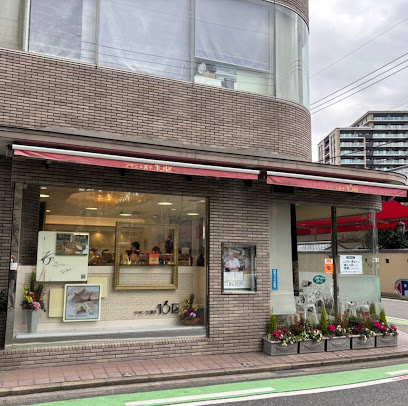 フランス菓子16区, 福岡