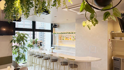 Ls plus / salada cafe & bar (エルズプラス) サラダ カフェ & バー, 福岡