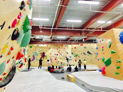 Bare Hands Climbing Gym ベアハンズクライミングジム, 福岡